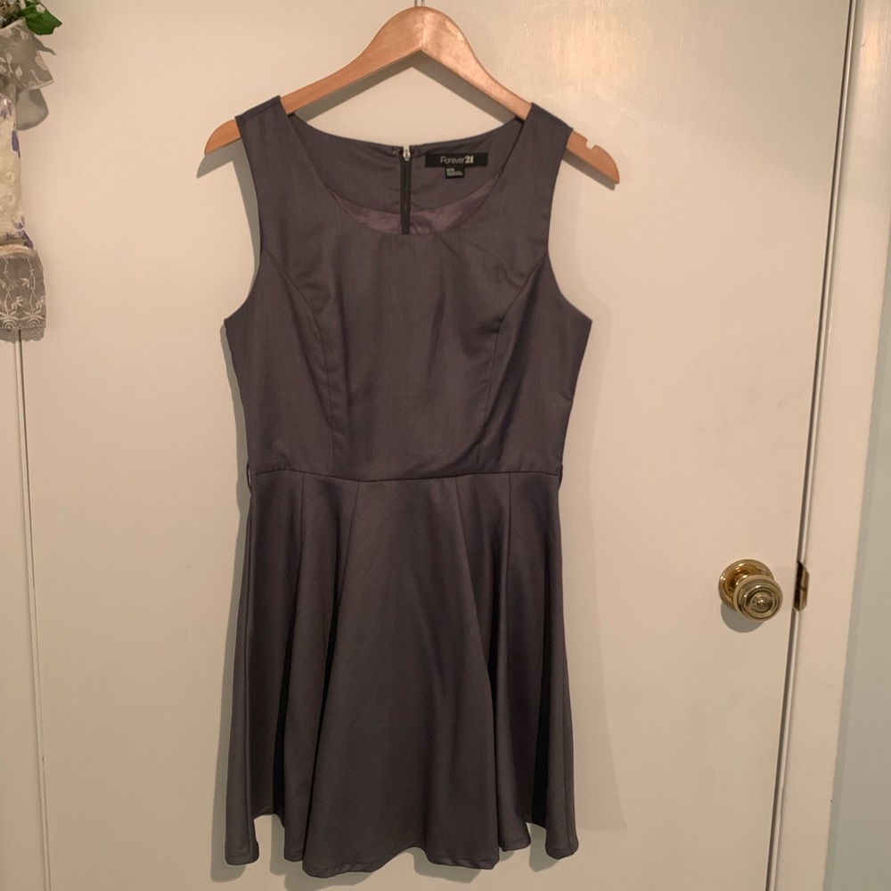 Sleeveless dress